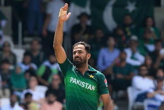 shoaib akhtar praised wahab riaz's decision to return to test cricket