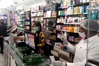 etv bharat reality checked shops about corona prevention methods