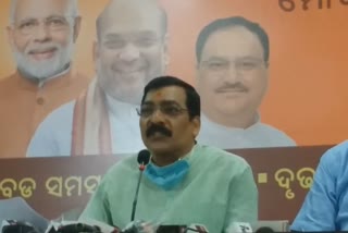 first-of-all-the-government-should-take-steps-against-covid-19-bjp