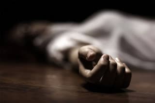 Woman commits suicide by hanging in maidan garhi