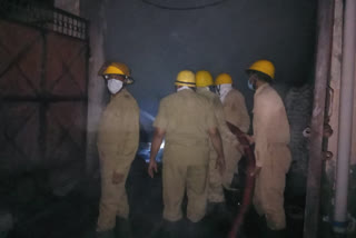 fire broke out at bleaching powder warehouse at sonam vihar
