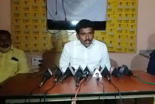 tdp leader fires on ycp leader at ananthapuram