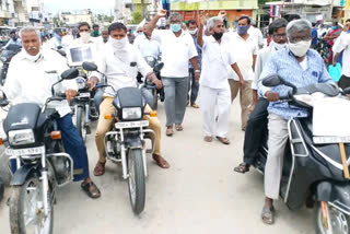 weavers bike rally in yadadri bhuvanagiri district