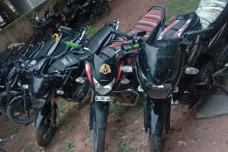 Siddipeta Police arrested three men for Bike robberies at Gajwel