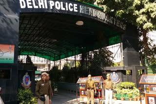 two constables with sho arrested by CBI in delhi