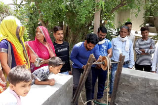 A family dug well to solve the water problem while lockdown