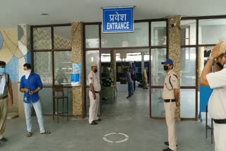 tight security at sonipat railway station due to corona virus