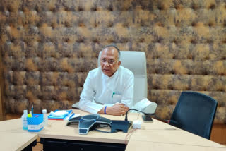 Minister Tamradhwaj Sahu took  meeting