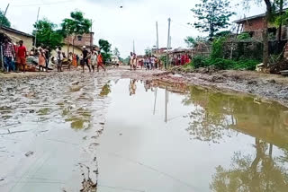 protest against water logging in madhubani