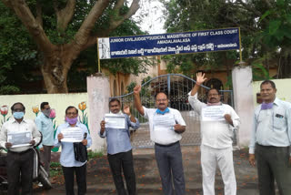 layers protest at amadalavalasa court