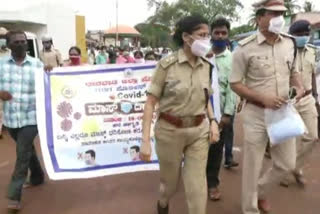 Mask day in rural area by the Dharwad police department