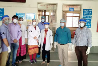 nurse and paramedical staff expressed symbolic protest on second day