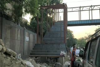 Construction of foot over incomplete bridge