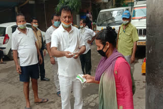 Rahul Gandhi Birthday celebrated by distributing masks in Krishna Nagar at delhi