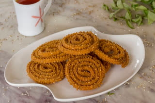 crispy crunchy Chaklis