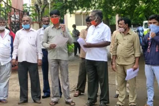 auto drivers protest against state government