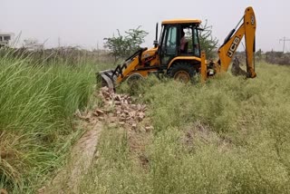 encroachment removed by district planing department from charkhi dadri