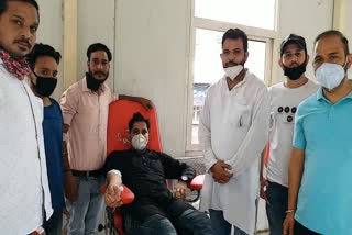Congress workers donated blood