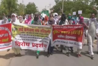 employees union protested against government for their demands in sirsa