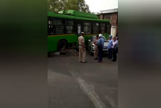 Bus accident under Punjabi Bagh flyover video viral on social media