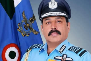 india - china tension: indian air force chief Rakesh Kumar Singh Bhadauria visits ladakh