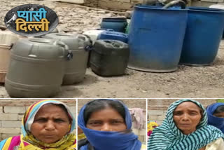 people facing water crises problem at rangdari pahari in delhi