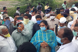 joint collector visited  drowned areas of gandikota reservoir in  kadapa district