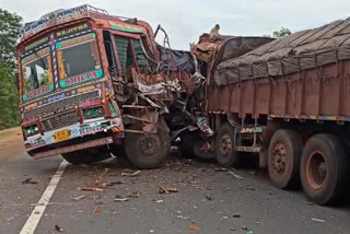 two lorries collided