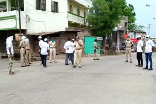 curfew to next five days in balapur city akola district to break corona cycle