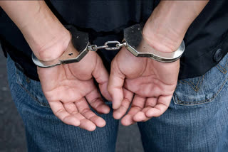 Fake CBI officer, aids nabbed by Delhi cops, valuables seized