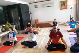 BJP leader sanjay tandon celebrates yoga day