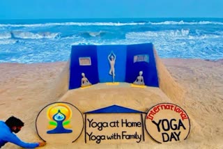 international-yoga-day-sudarsan-pattnaik-wish-through-sand-art