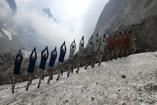 Indo-Tibetan Border Police  International yoga day  Yoga at Home, Yoga with Family  ലഡാക്ക്  ഇന്തോ-ടിബറ്റൻ ബോർഡർ പൊലീസ്