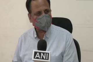 Delhi Health Minister  Satyendar Jain  plasma therapy  Max Hospital  ഡൽഹി ആരോഗ്യമന്ത്രി  സത്യേന്ദർ ജെയിൻ  പ്ലാസ്‌മ തെറാപ്പി  മാക്സ് ഹോസ്പിറ്റ്ൽ