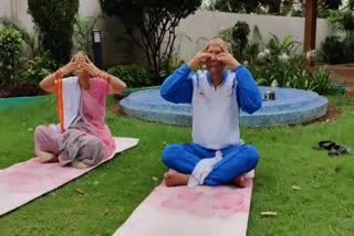 tamradhwaj sahu doing yoga in home