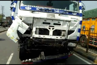 uncontrolled truck hits car in jalandhar