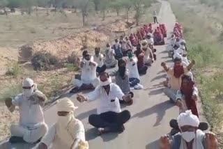 Yoga practice of MGNREGA workers, Yoga program in Jodhpur