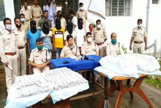 5 people arrested with explosives in Dumka, Explosives recovered in Dumka, news of jama police dumka, दुमका में विस्फोटक के साथ 5 लोग गिरफ्तार, दुमका में विस्फोटक बरामद, जामा पुलिस दुमका की खबरें