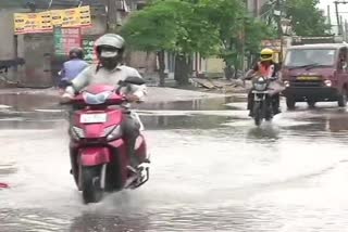 Heavy rain lashed parts of the national capital and its adjoining areas on Monday morning