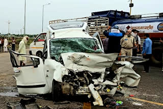 Madhya Pradesh: 4 of family, saint killed in collision of two cars in Rajgarh