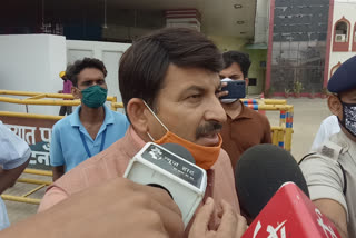 BJP leader Manoj Tiwari met Sushant Singh's family