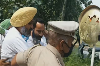 aap protest outside finance minister manpreet badal's residence against the sale of bathinda thermal land, four MLAs, including Cheema, arrested