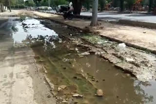 water logging problem on service lane of dwarka sector 1