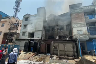 Massive fire breaks out at medicine factory in Delhi