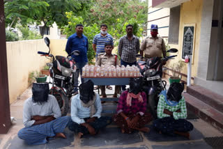 karnataka alcohol seized Soganur highway