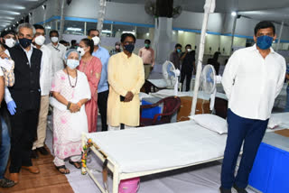 minister aslam shaikh inaugurates 1000-bed hospital for COVID-19