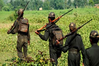 Two Naxalites arrested while doing posters in seraikela