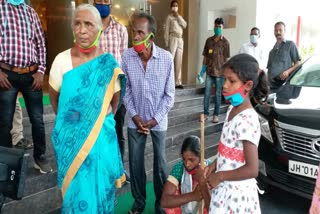 Roshan Horo family meet CM Hemant Soren in ranchi