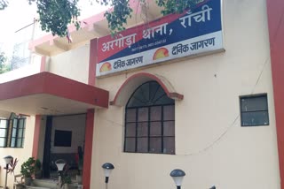 पुलिस मुखबिर को मारा चाकू