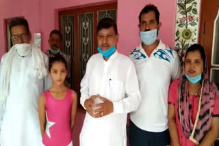 MLA Rajendra Rana honored Yoga Girl Nidhi Dogra in sujanpur